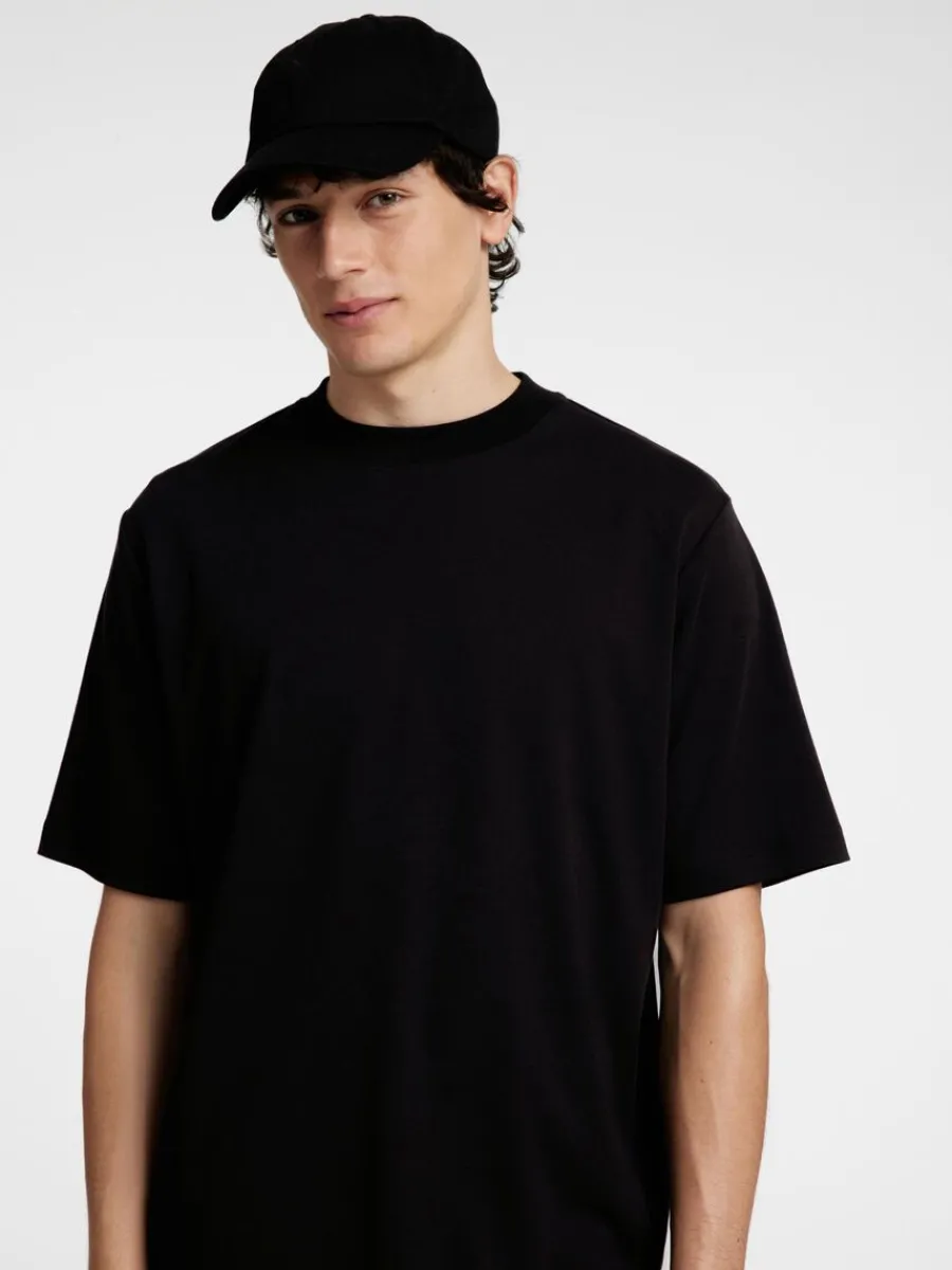 avslappnad_passform_tshir_2-1.webp SELECTED AVSLAPPNAD PASSFORM T-SHIRT Black Sale