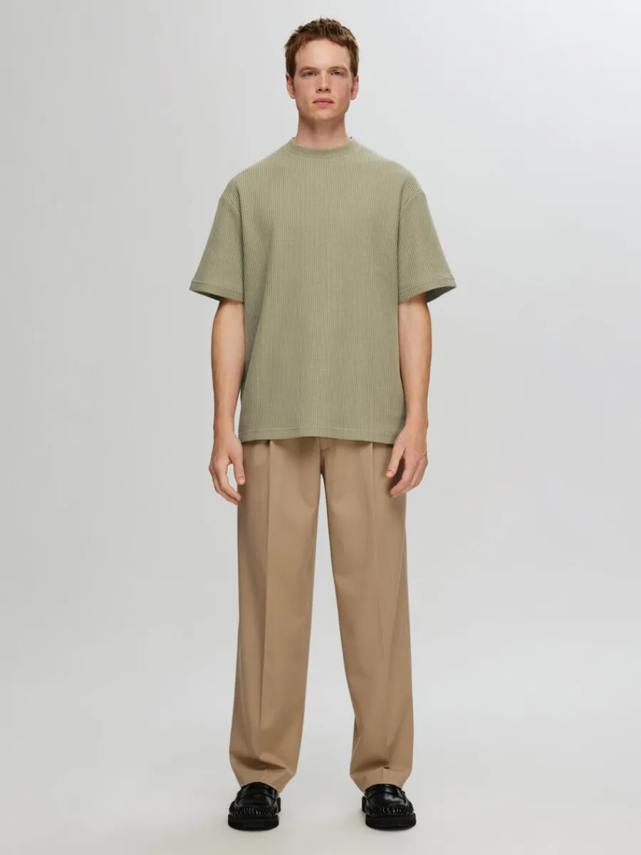 avslappnad_passform_vffla_1-1.webp SELECTED AVSLAPPNAD PASSFORM VÅFFLAD T-SHIRT Green Cheap