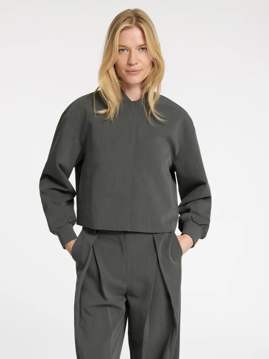 beskurna_bomberjacka_0.webp SELECTED BESKURNA BOMBERJACKA Grey New
