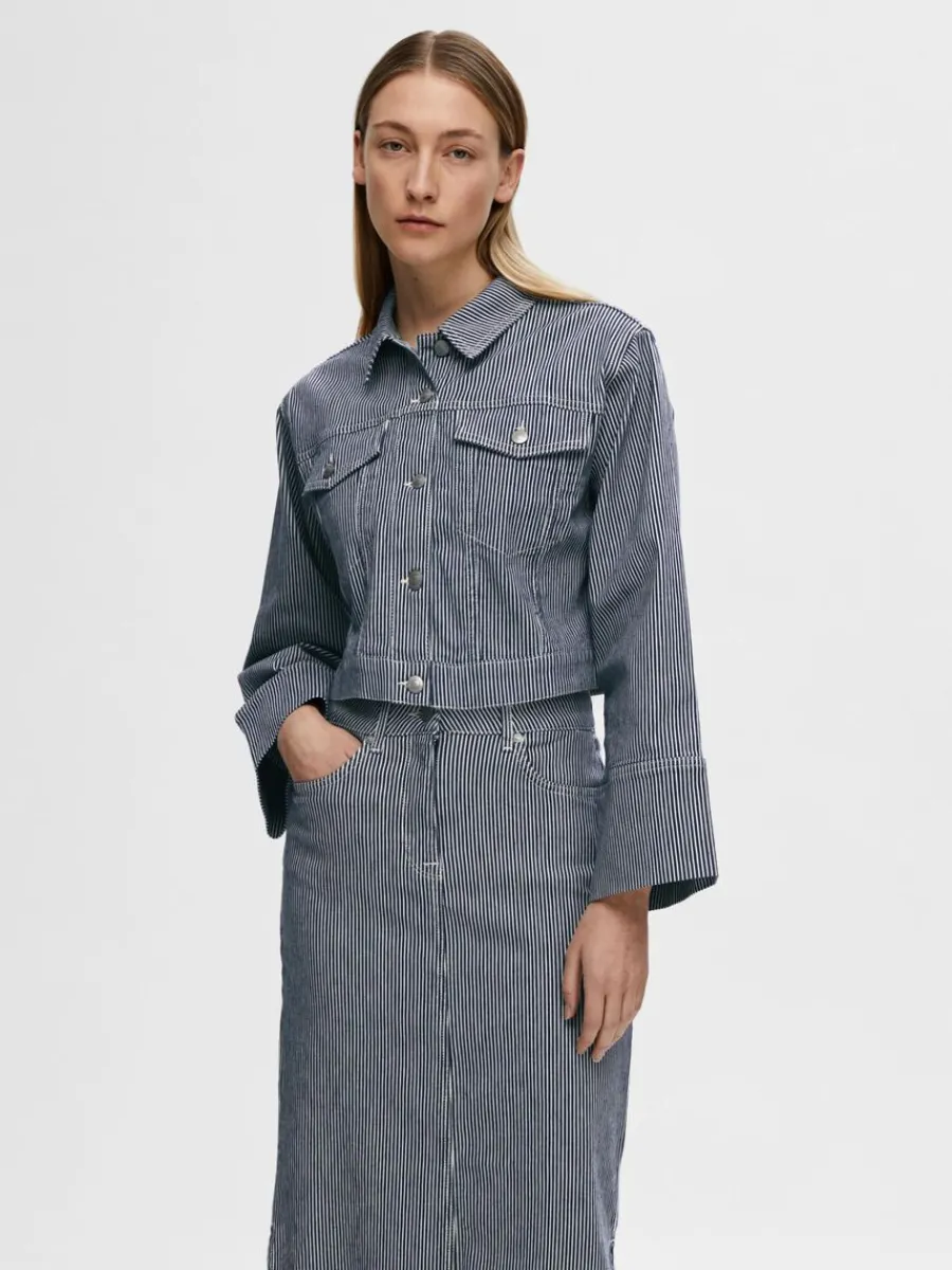 beskurna_jeansjacka_0.webp SELECTED BESKURNA JEANSJACKA Blue Best