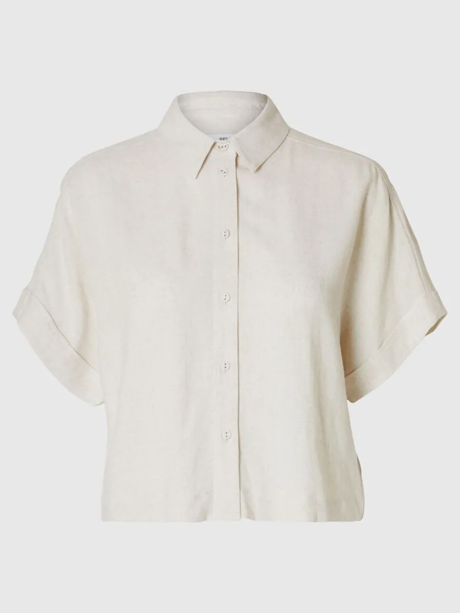 beskurna_kortrmad_skjorta_5.webp SELECTED BESKURNA KORTÄRMAD SKJORTA Beige Hot