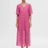 SELECTED BLOMMIG SPETS MIDIKLÄNNING Pink Best Sale