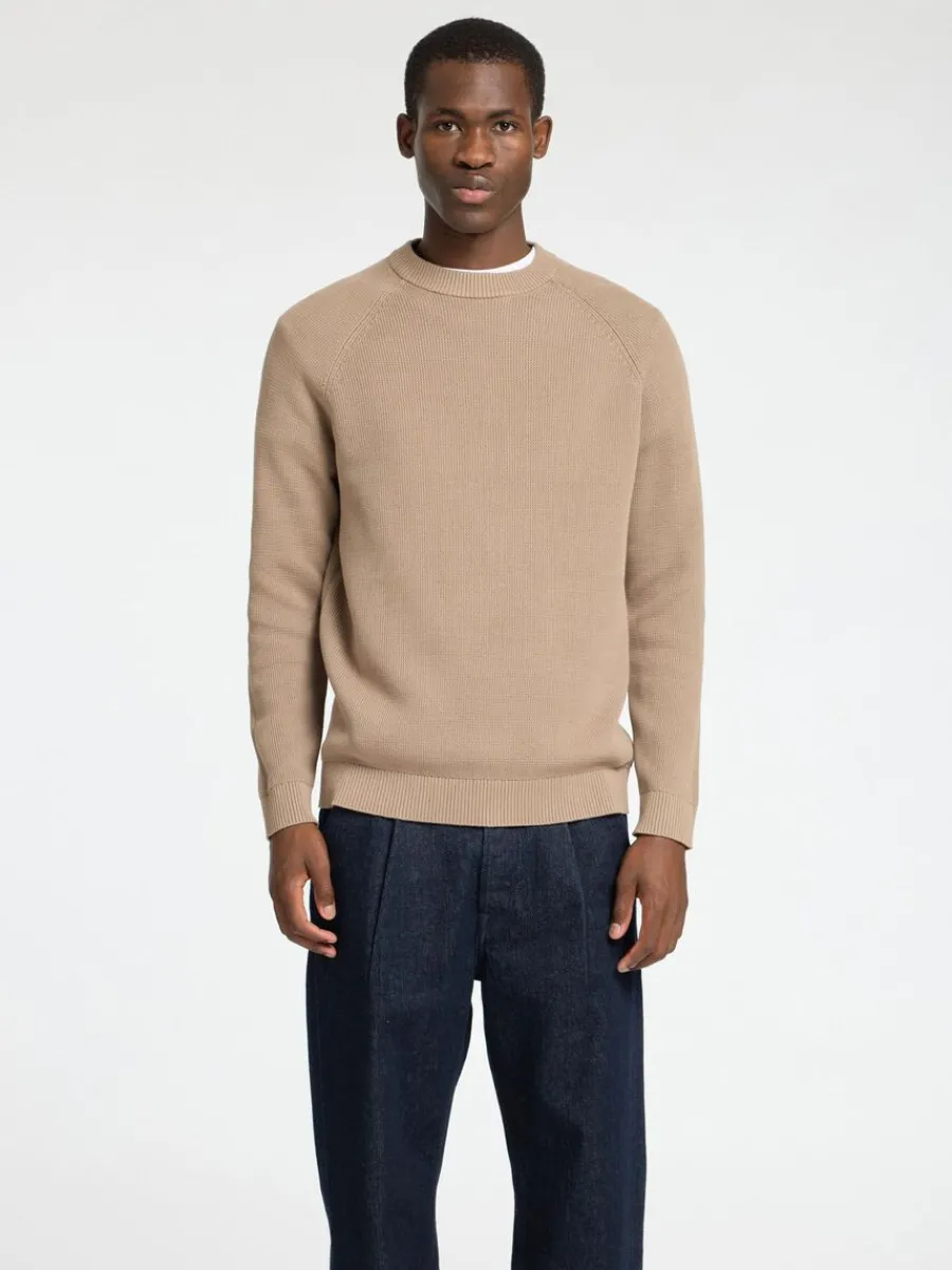 bomull_rundringad_trja_0-3.webp SELECTED 100% BOMULL RUNDRINGAD TRÖJA Beige Sale