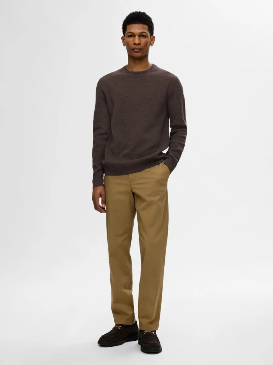 bomull_rundringad_trja_1.webp SELECTED 100% BOMULL RUNDRINGAD TRÖJA Brown Cheap
