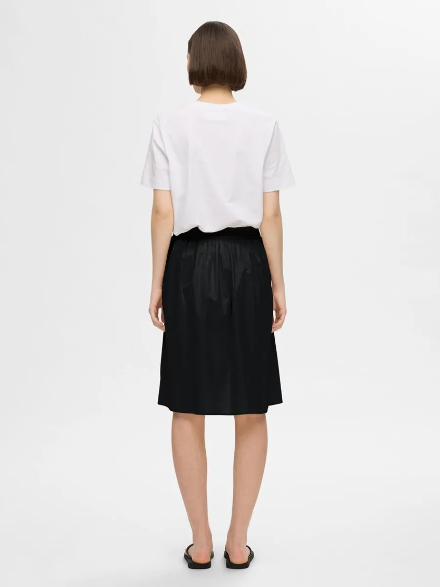 bomullssydd_midikjol_5-1.webp SELECTED BOMULLSSYDD MIDIKJOL Black Sale
