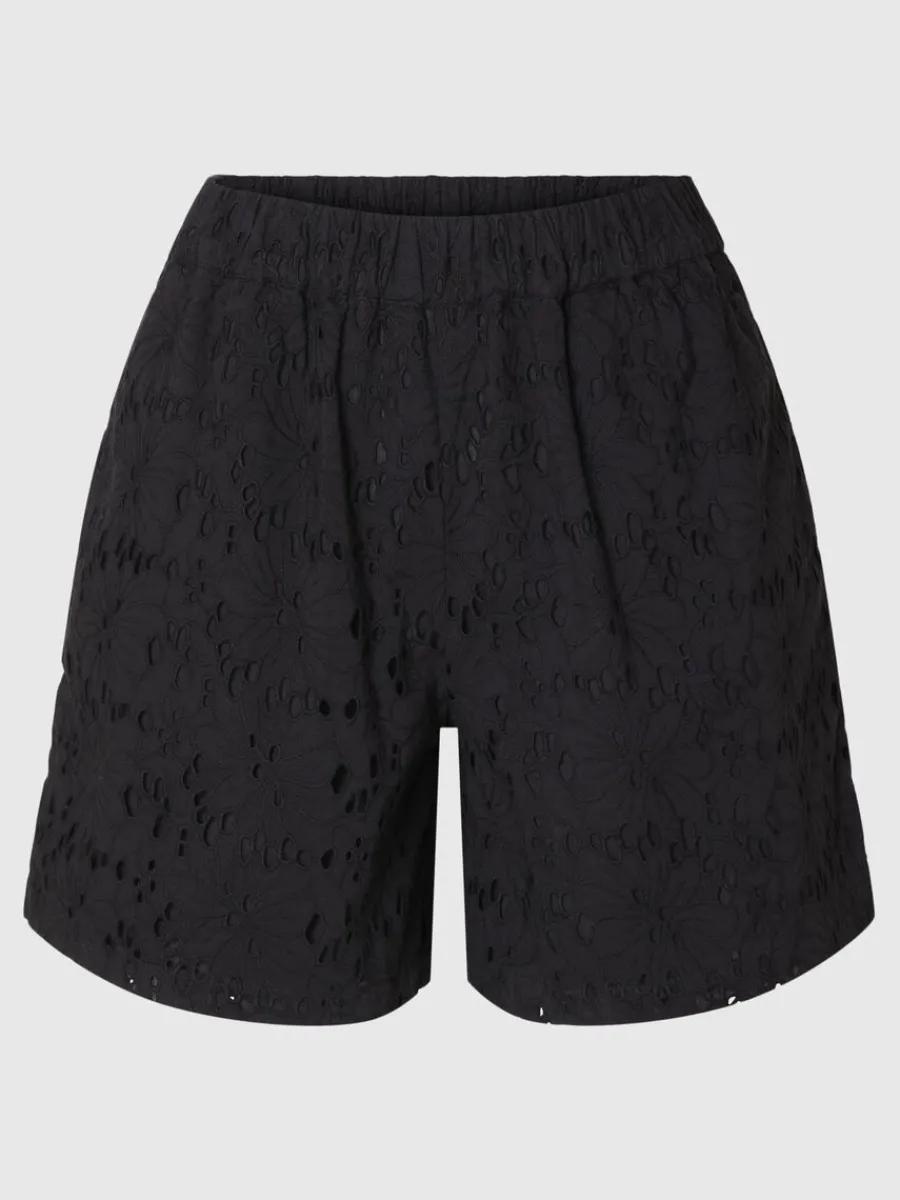 broderie_anglaise_shorts_0.webp SELECTED BRODERIE ANGLAISE SHORTS Black Fashion
