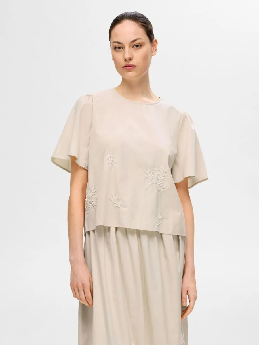 brodyrprydd_kortrmad_topp_0.webp SELECTED BRODYRPRYDD KORTÄRMAD TOPP Beige Discount