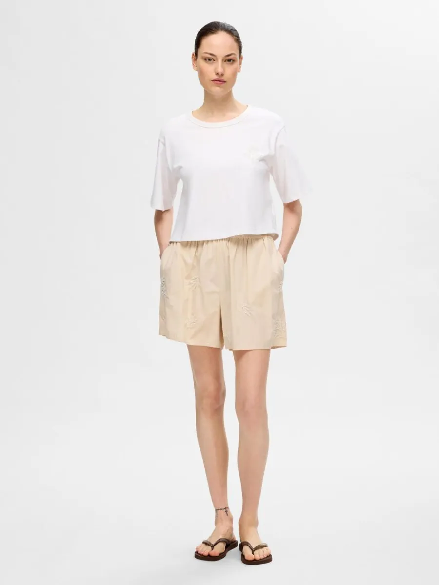brodyrprydd_shorts_2.webp SELECTED BRODYRPRYDD SHORTS Beige Store