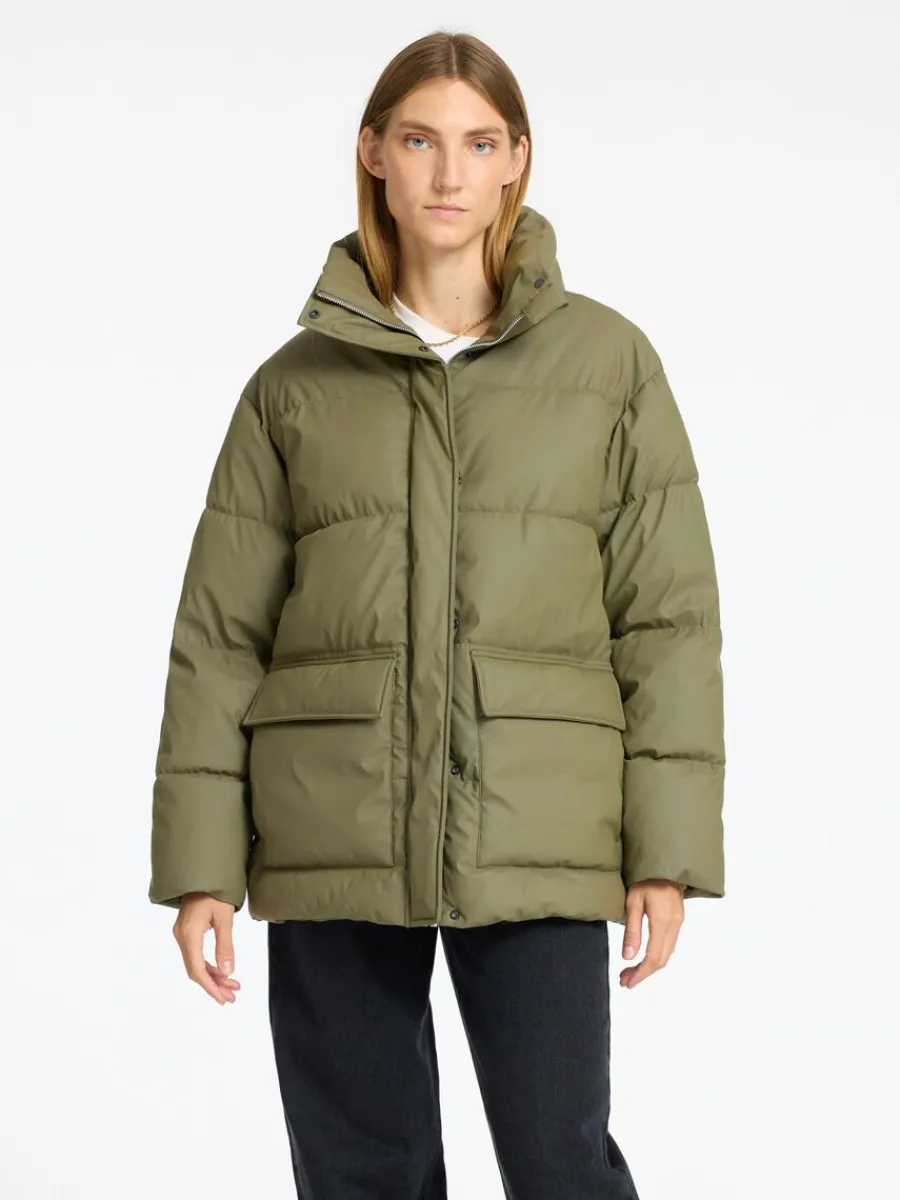 coated_vadderad_jacka_0-1.webp SELECTED COATED VADDERAD JACKA Green Fashion