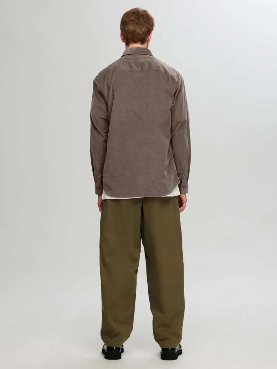 corduroy_skjorta_1.webp SELECTED CORDUROY SKJORTA Brown Hot
