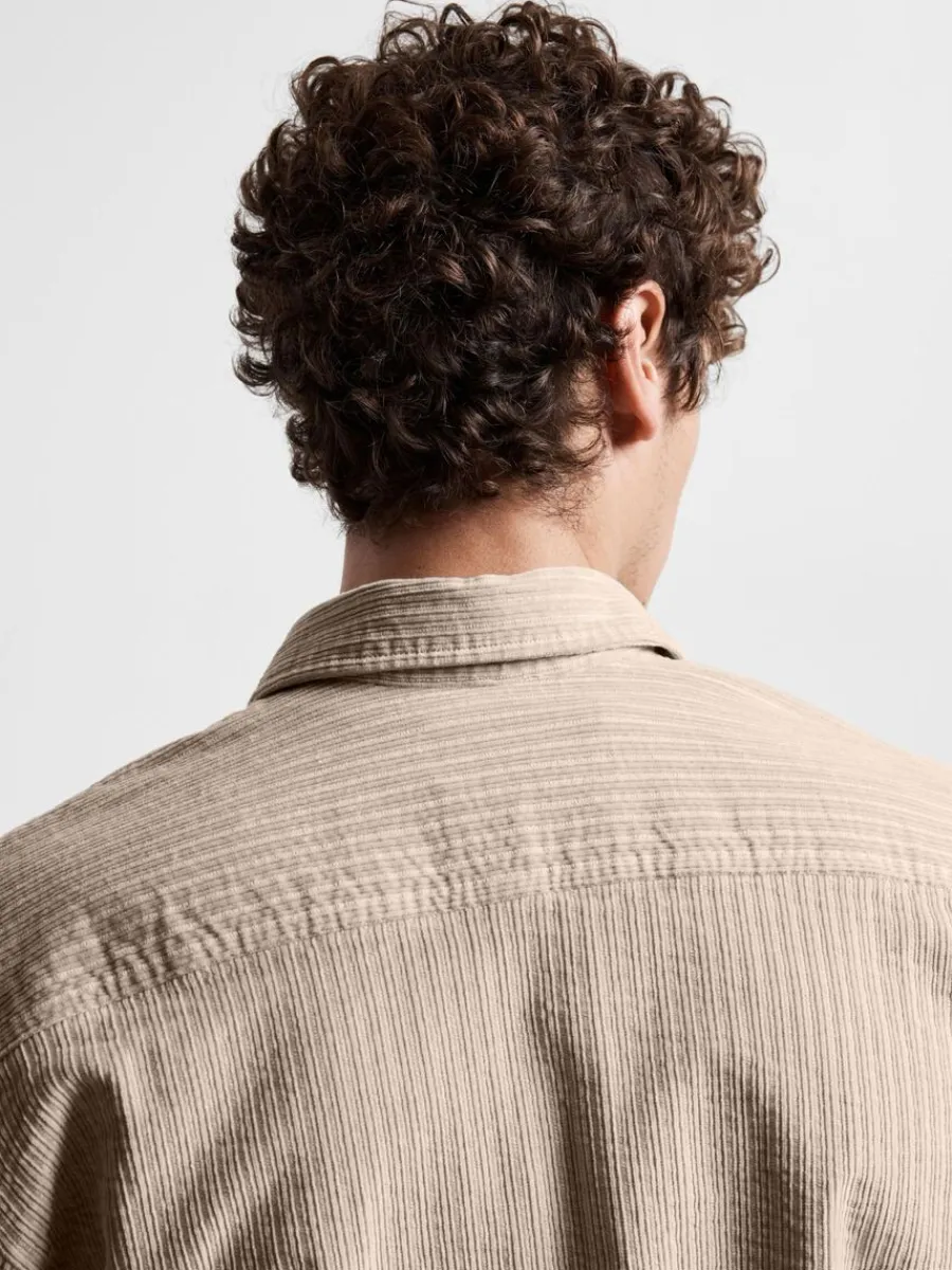corduroy_verskjorta_3-3.webp SELECTED CORDUROY ÖVERSKJORTA Beige Shop