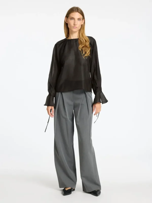 SELECTED DETALJERAD LÅNGÄRMAD BLUS Black Flash Sale