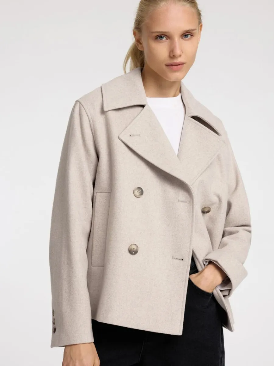 dubbelknppt_kort_jacka_3-2.webp SELECTED DUBBELKNÄPPT KORT JACKA Beige Best