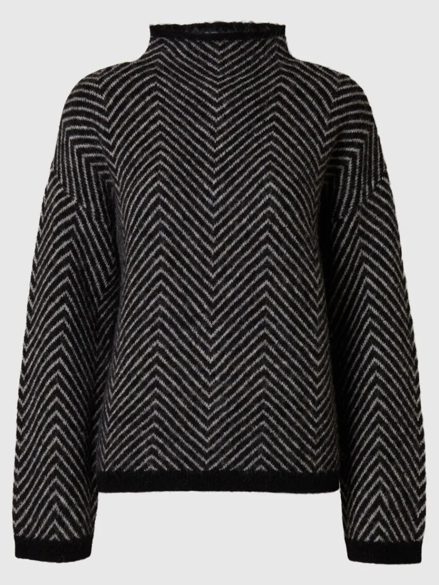 fiskben_stickad_trja_5.webp SELECTED FISKBEN STICKAD TRÖJA Black Shop