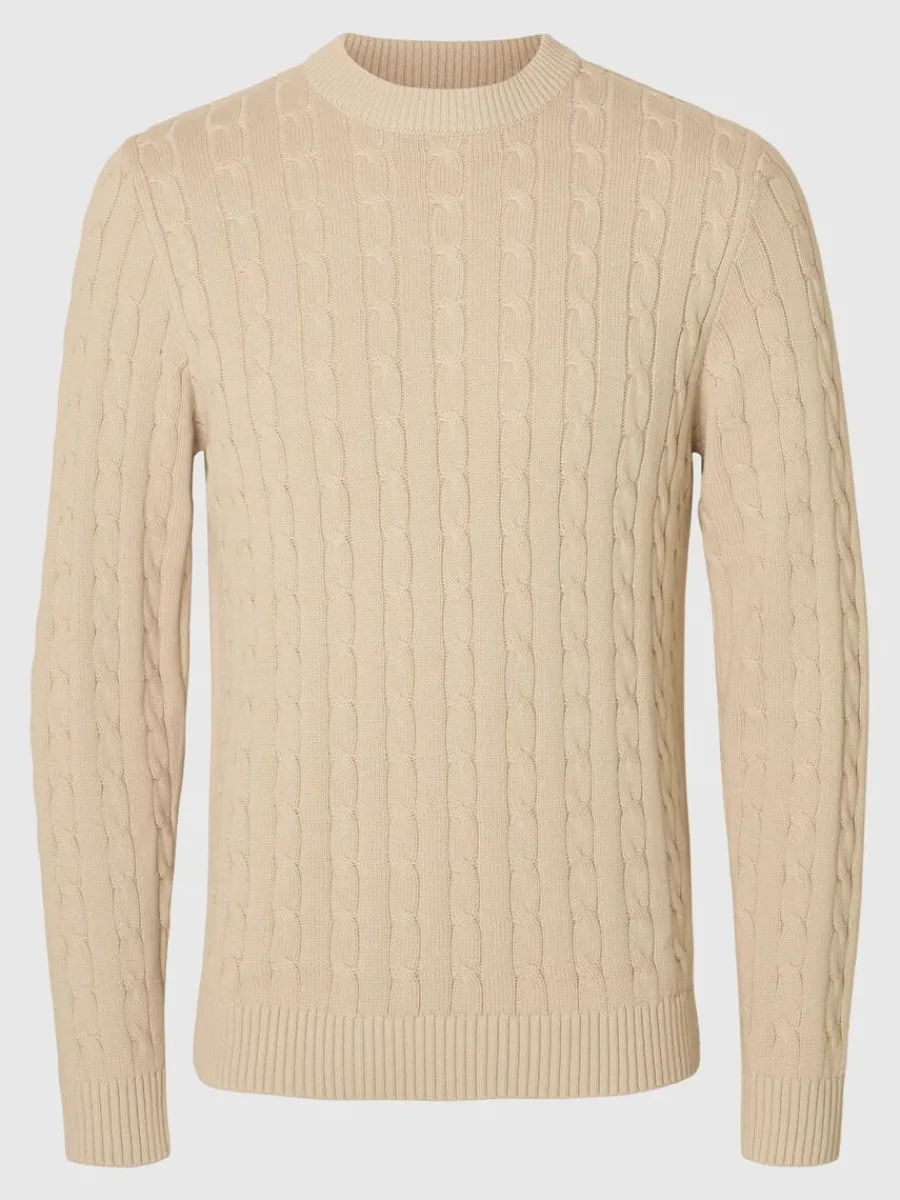 fltstickning_stickad_trja_0-5.webp SELECTED FLÄTSTICKNING STICKAD TRÖJA Beige Hot