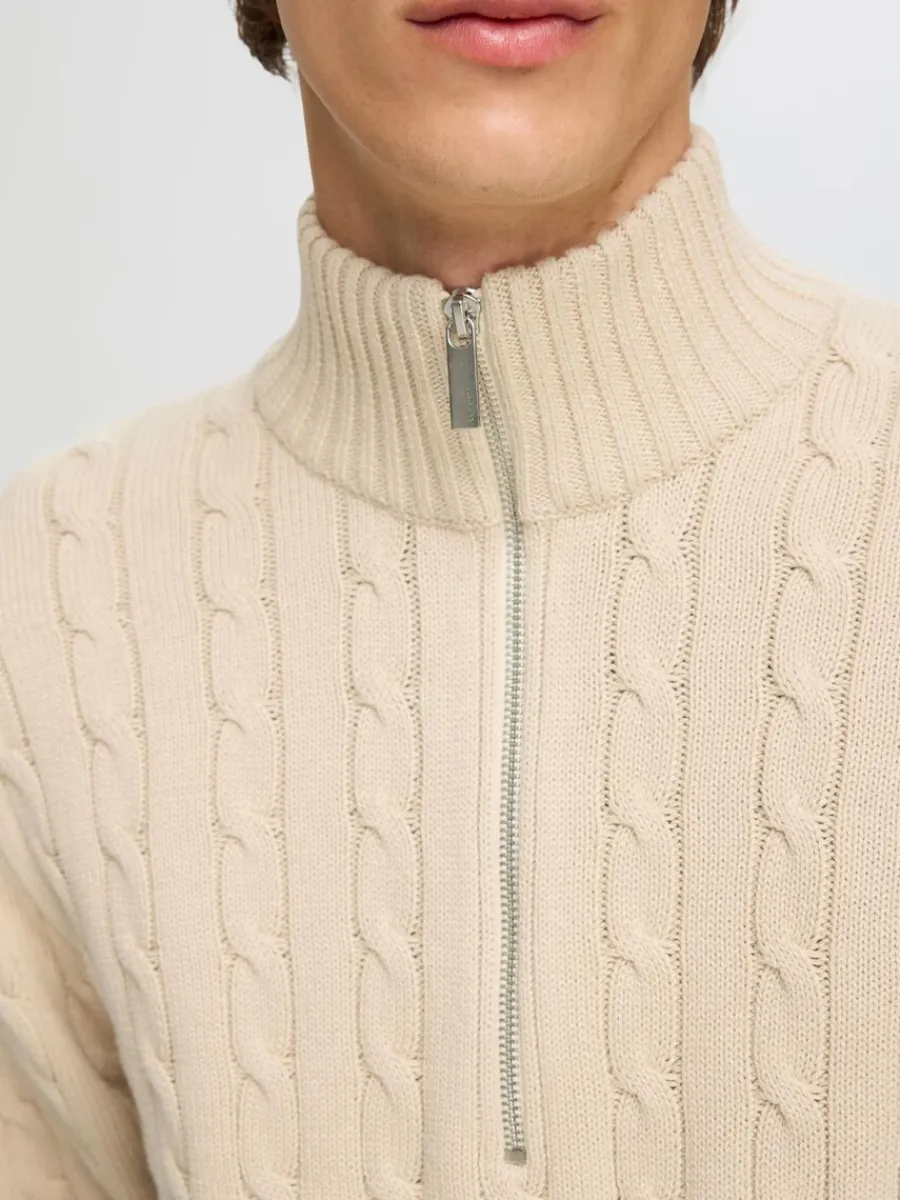 fltstickning_trja_3-6.webp SELECTED FLÄTSTICKNING TRÖJA Beige Fashion