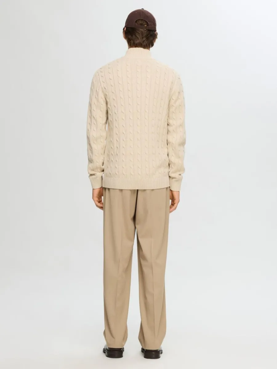 fltstickning_trja_5-6.webp SELECTED FLÄTSTICKNING TRÖJA Beige Fashion