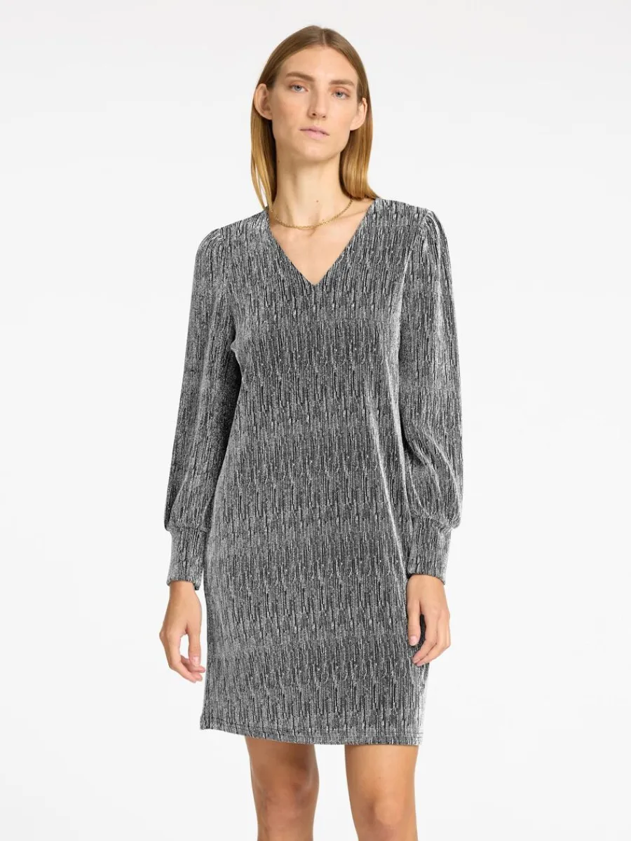 glittrigt_kort_klnning_0-1.webp SELECTED GLITTRIGT KORT KLÄNNING Black Sale