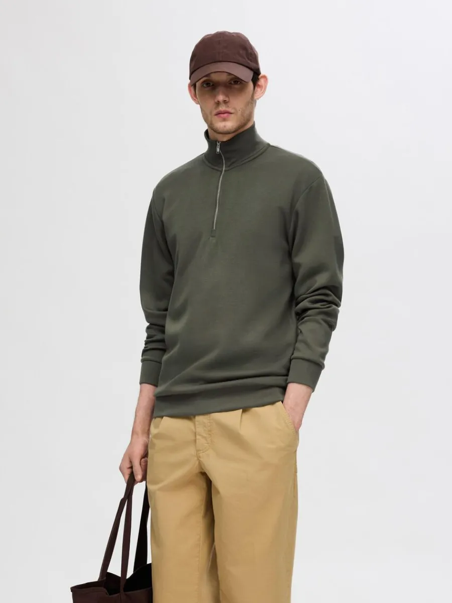 halvlngt_blixtls_sweatshi_0-5.webp SELECTED HALVLÅNGT BLIXTLÅS SWEATSHIRT Green Shop