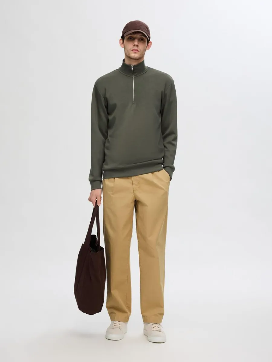 halvlngt_blixtls_sweatshi_2-3.webp SELECTED HALVLÅNGT BLIXTLÅS SWEATSHIRT Green Shop