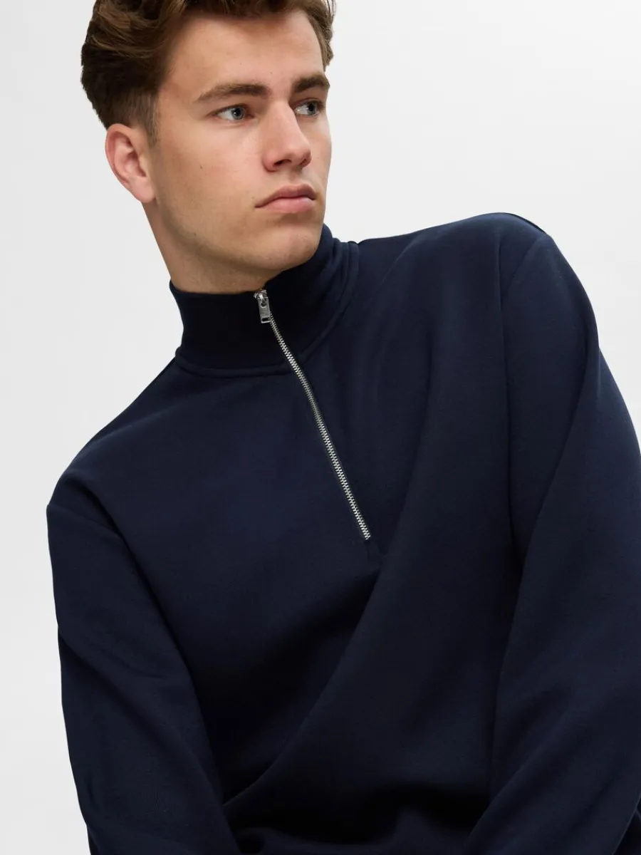 halvlngt_blixtls_sweatshi_3-1.webp SELECTED HALVLÅNGT BLIXTLÅS SWEATSHIRT Blue Clearance
