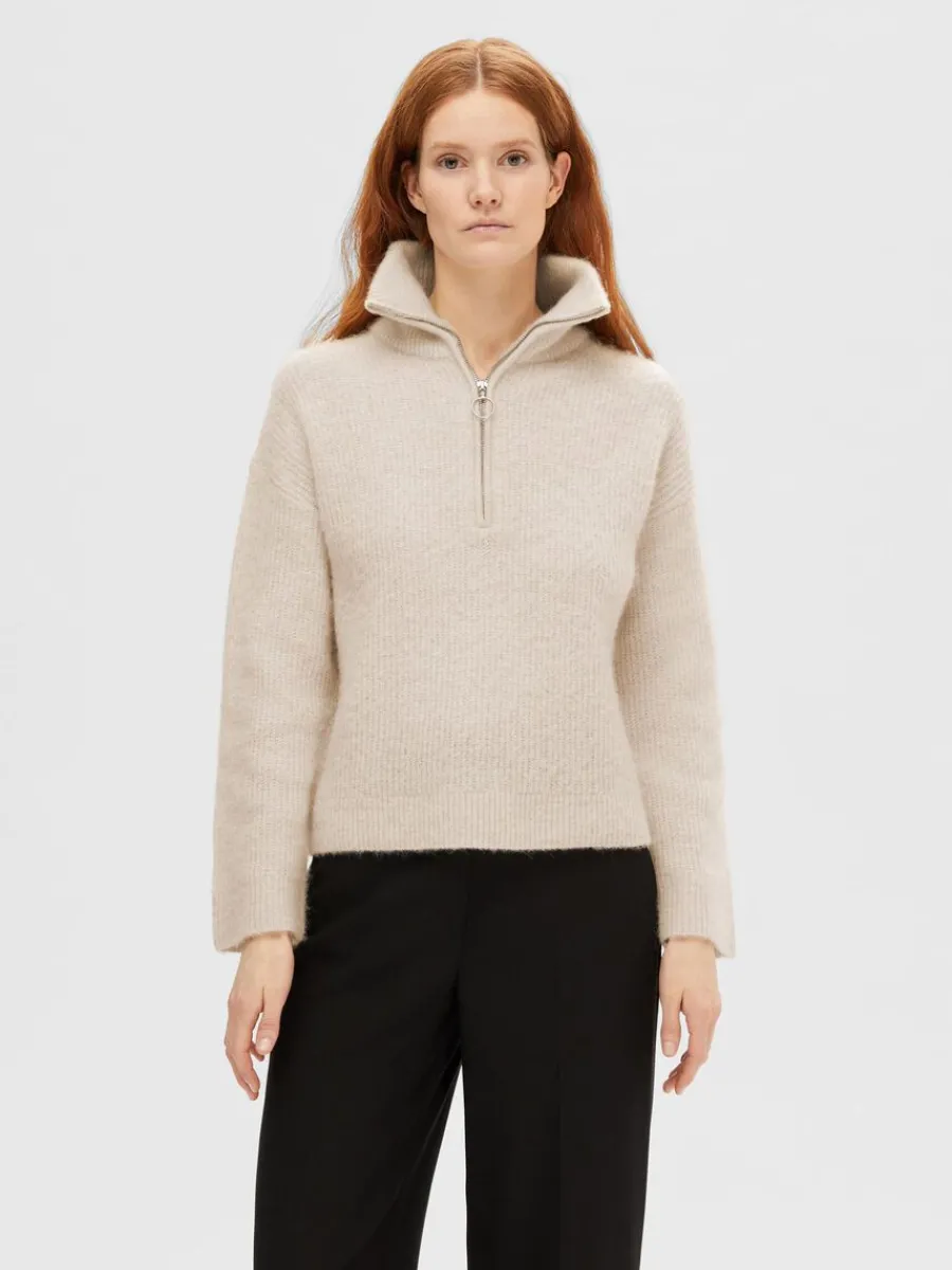 halvlngt_blixtls_trja_0-8.webp SELECTED HALVLÅNGT BLIXTLÅS TRÖJA Beige Shop