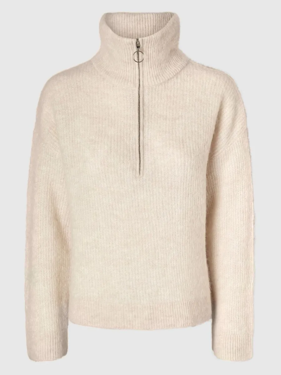 halvlngt_blixtls_trja_5-8.webp SELECTED HALVLÅNGT BLIXTLÅS TRÖJA Beige Shop
