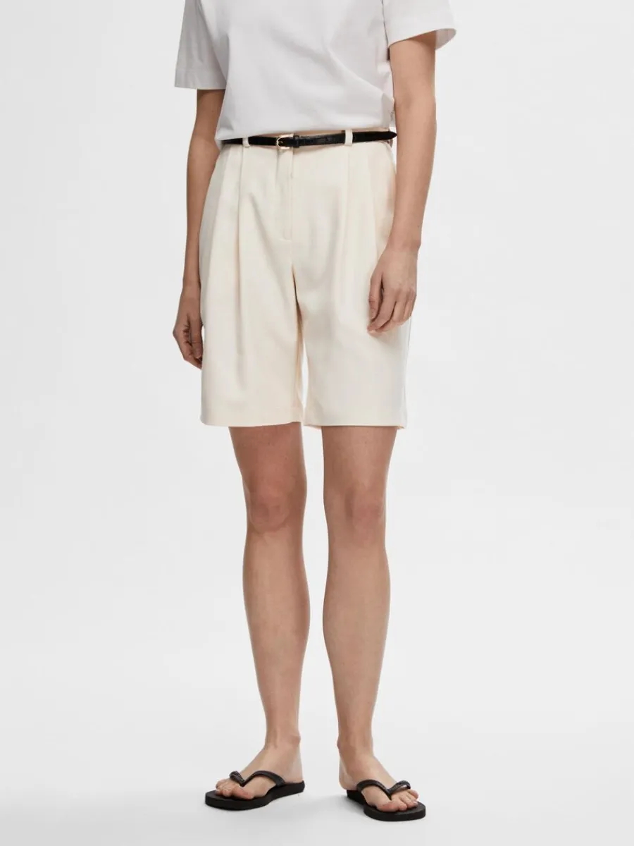 hg_midja_shorts_1.webp SELECTED HÖG MIDJA SHORTS Beige Cheap