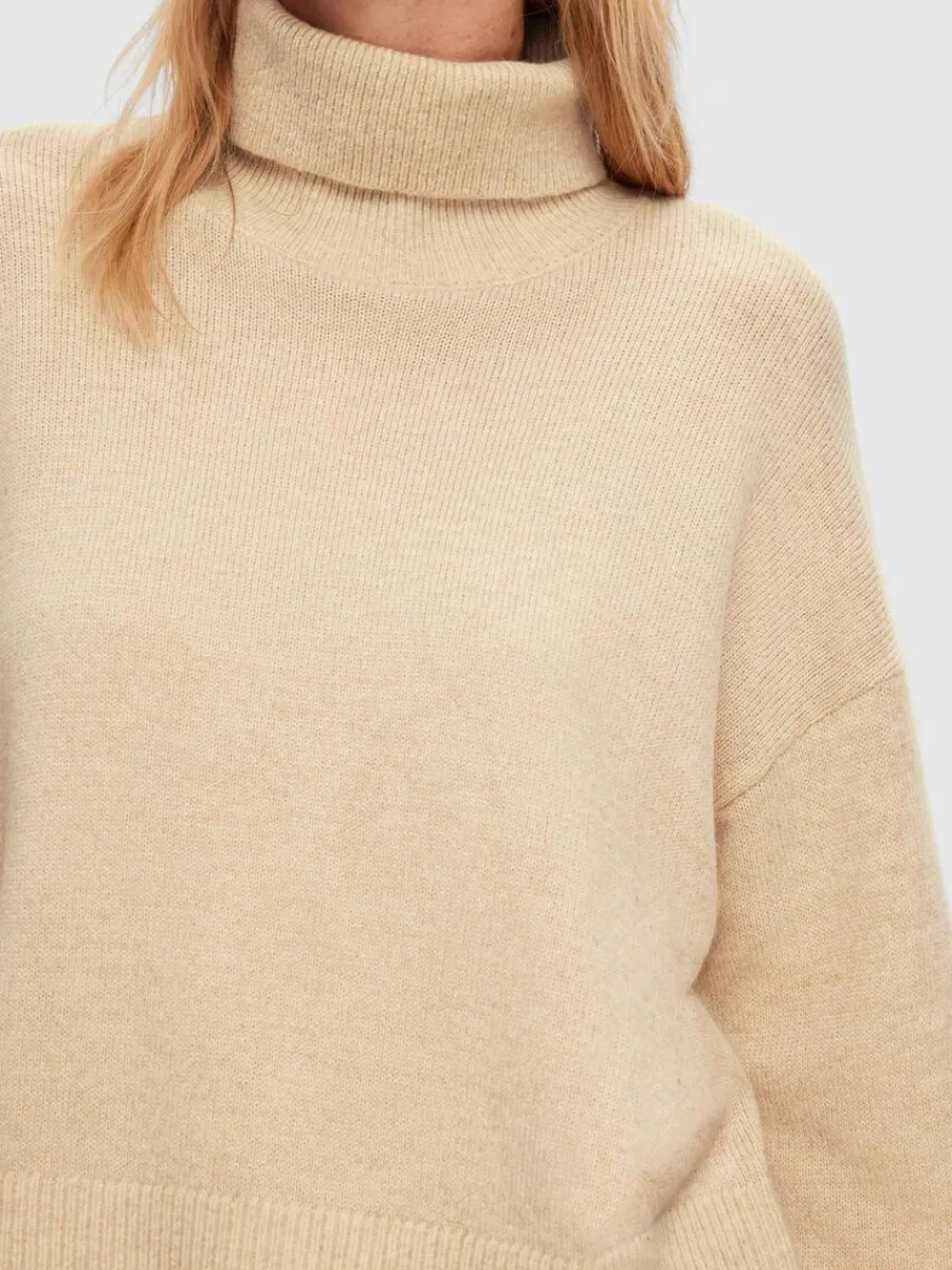 hghalsad_trja_3-4.webp SELECTED HÖGHALSAD TRÖJA Beige Cheap
