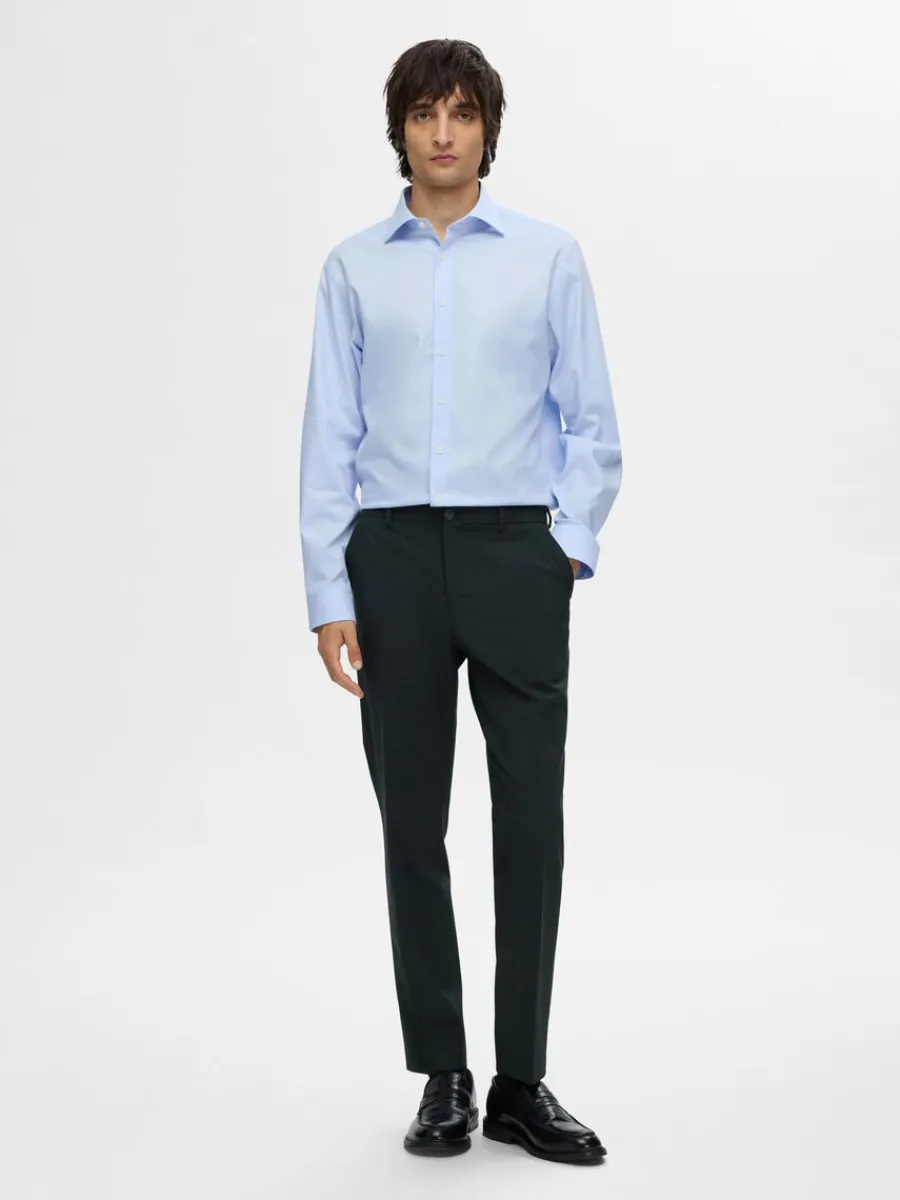 klassiska_slim_fitskjorta_2-1.webp SELECTED KLASSISKA SLIM FIT-SKJORTA Blue Hot