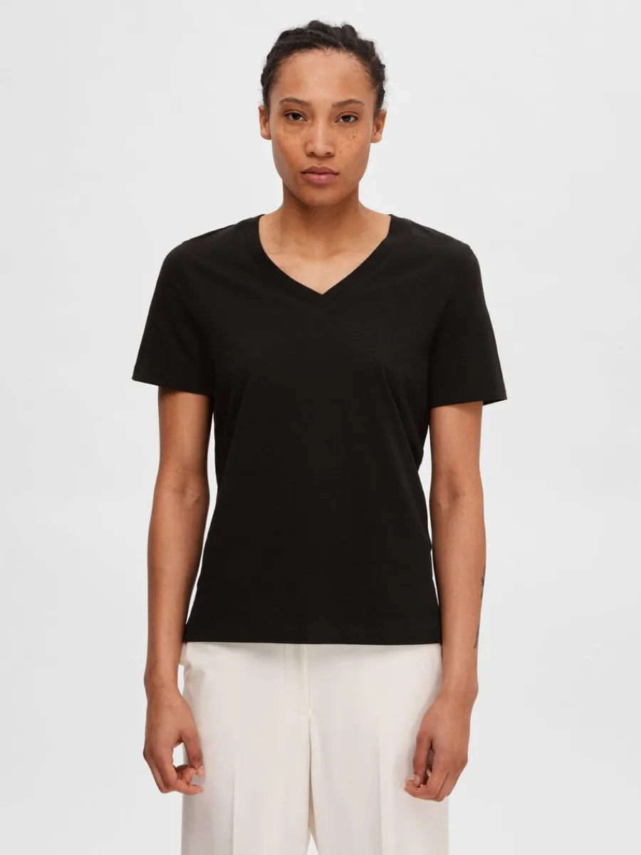 klassiska_vneck_tshirt_0-1.webp SELECTED KLASSISKA V-NECK T-SHIRT Black Store