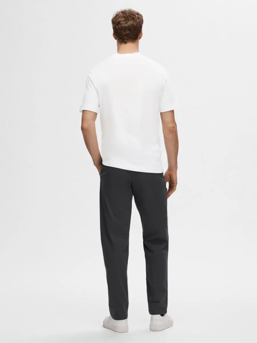 kortrmad_med_avslappnad_p_4-2.webp SELECTED KORTÄRMAD MED AVSLAPPNAD PASSFORM T-SHIRT White Flash Sale