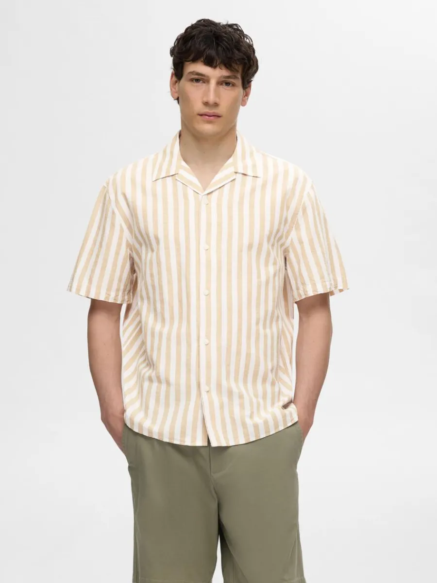 kortrmad_skjorta_0-7.webp SELECTED KORTÄRMAD SKJORTA Beige Discount