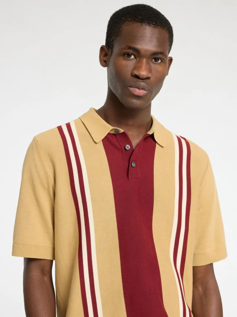 kortrmad_stickad_piktrja_4.webp SELECTED KORTÄRMAD STICKAD PIKÉTRÖJA Brown Cheap