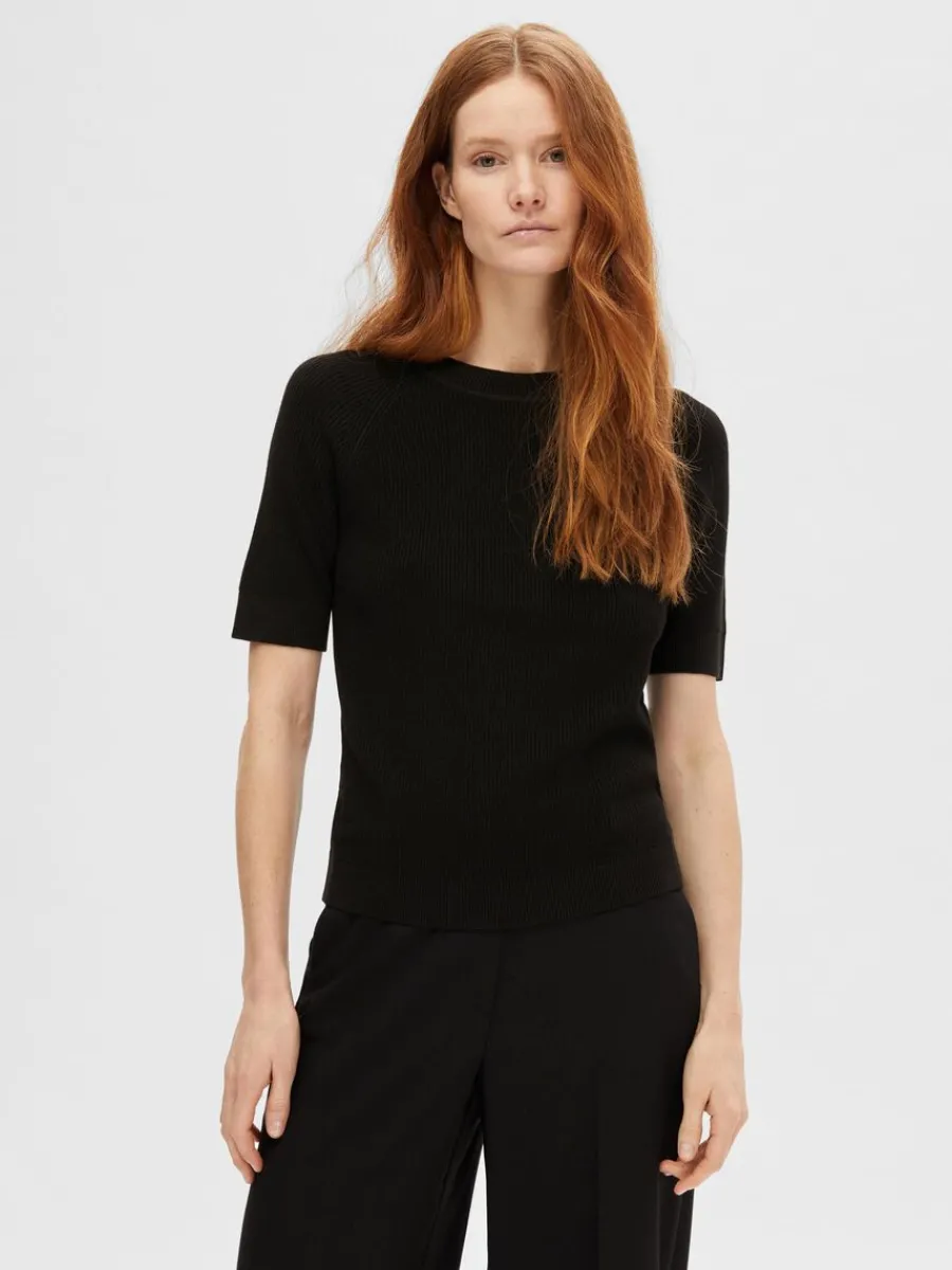 kortrmad_stickad_topp_0-14.webp SELECTED KORTÄRMAD STICKAD TOPP Black Discount