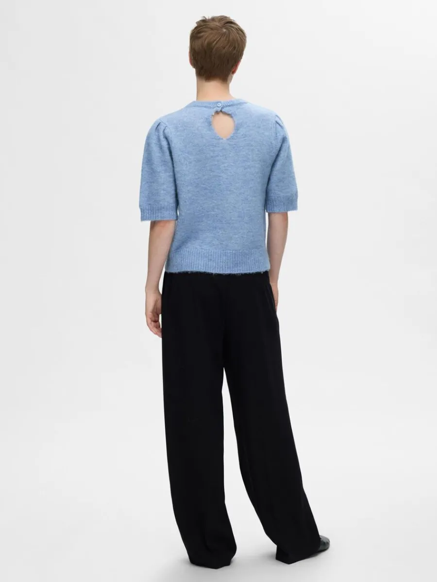 kortrmad_stickad_topp_4-1.webp SELECTED KORTÄRMAD STICKAD TOPP Blue Sale