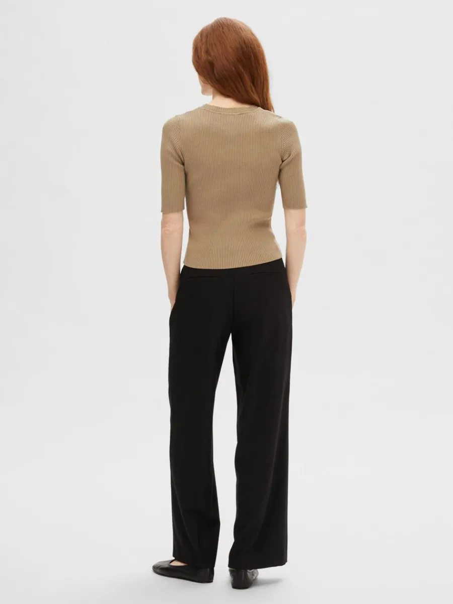 kortrmad_stickad_topp_4-16.webp SELECTED KORTÄRMAD STICKAD TOPP Brown Clearance