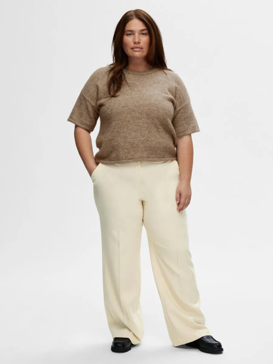 kortrmad_stickad_topp_6-4.webp SELECTED KORTÄRMAD STICKAD TOPP Brown Hot