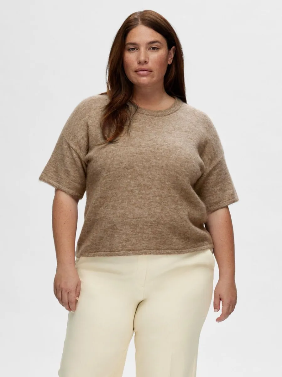 kortrmad_stickad_topp_7-2.webp SELECTED KORTÄRMAD STICKAD TOPP Brown Hot
