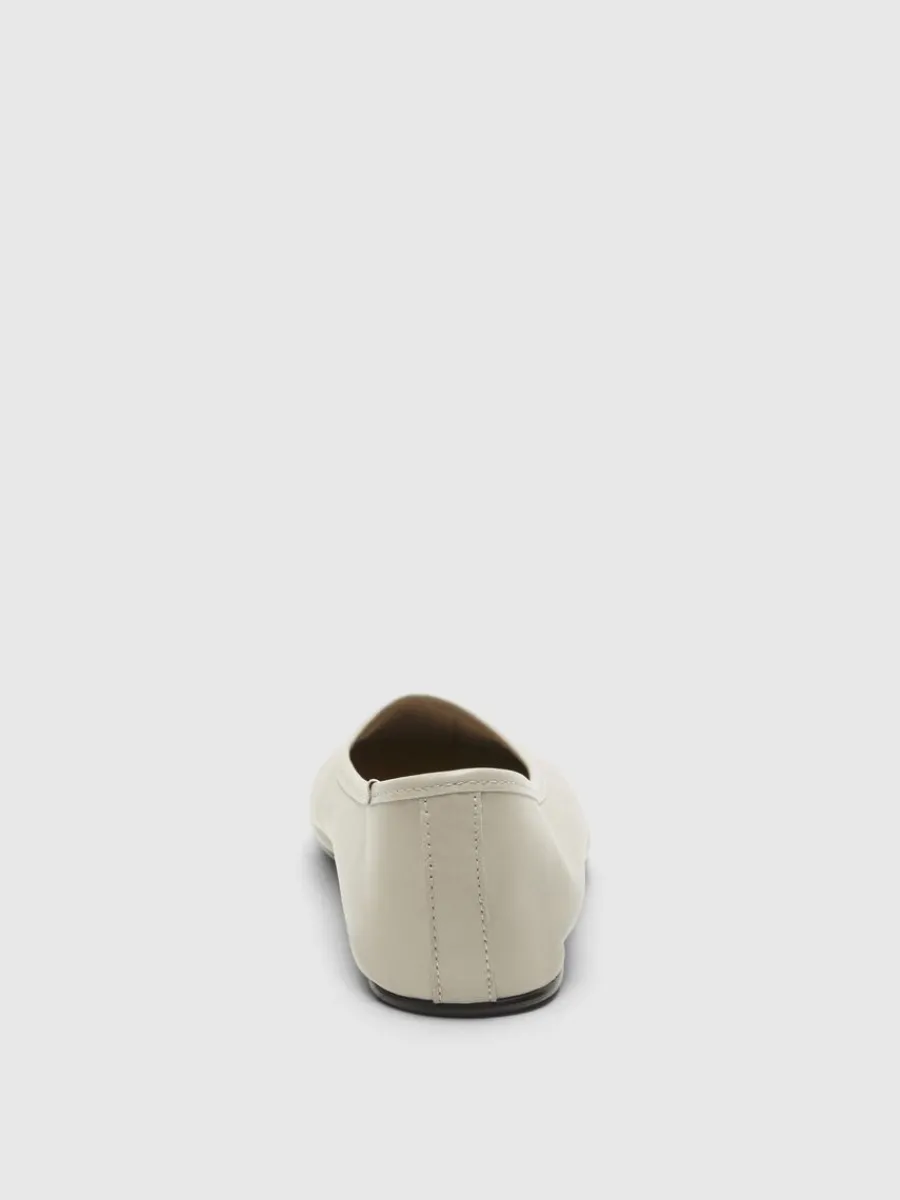 ldersydd_ballerinaskor_2.webp SELECTED LÄDERSYDD BALLERINASKOR Beige Fashion