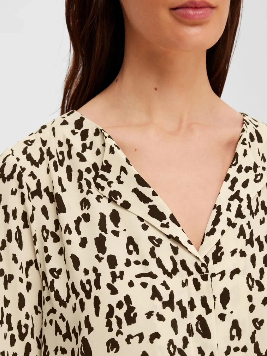 leopardtryck_skjorta_5.webp SELECTED LEOPARDTRYCK SKJORTA Beige Cheap