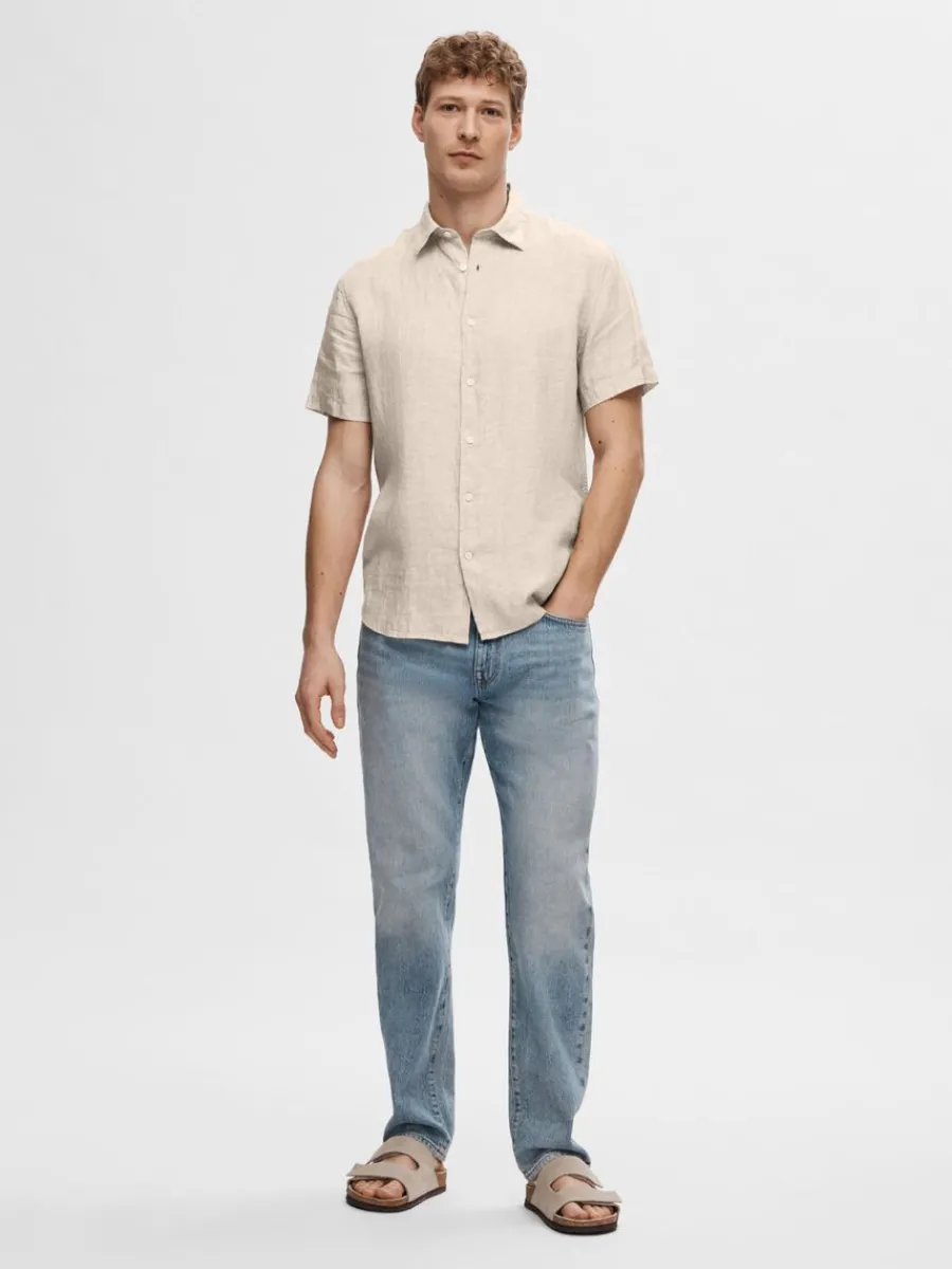 linne_kortrmad_skjorta_2.webp SELECTED 100% LINNE KORTÄRMAD SKJORTA Beige Flash Sale