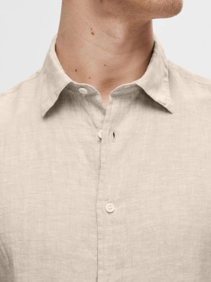 linne_kortrmad_skjorta_5.webp SELECTED 100% LINNE KORTÄRMAD SKJORTA Beige Flash Sale