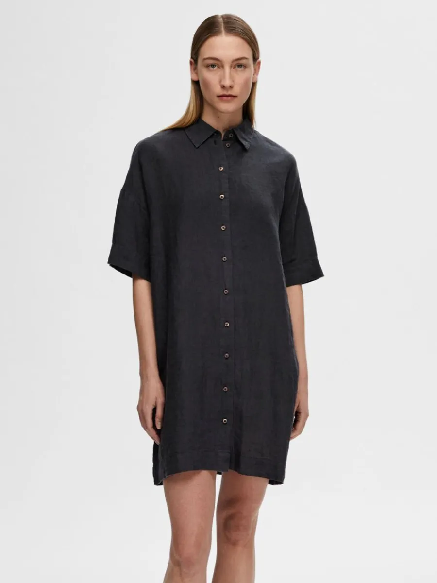 linnesydda_skjortklnning_0.webp SELECTED LINNESYDDA SKJORTKLÄNNING Black New