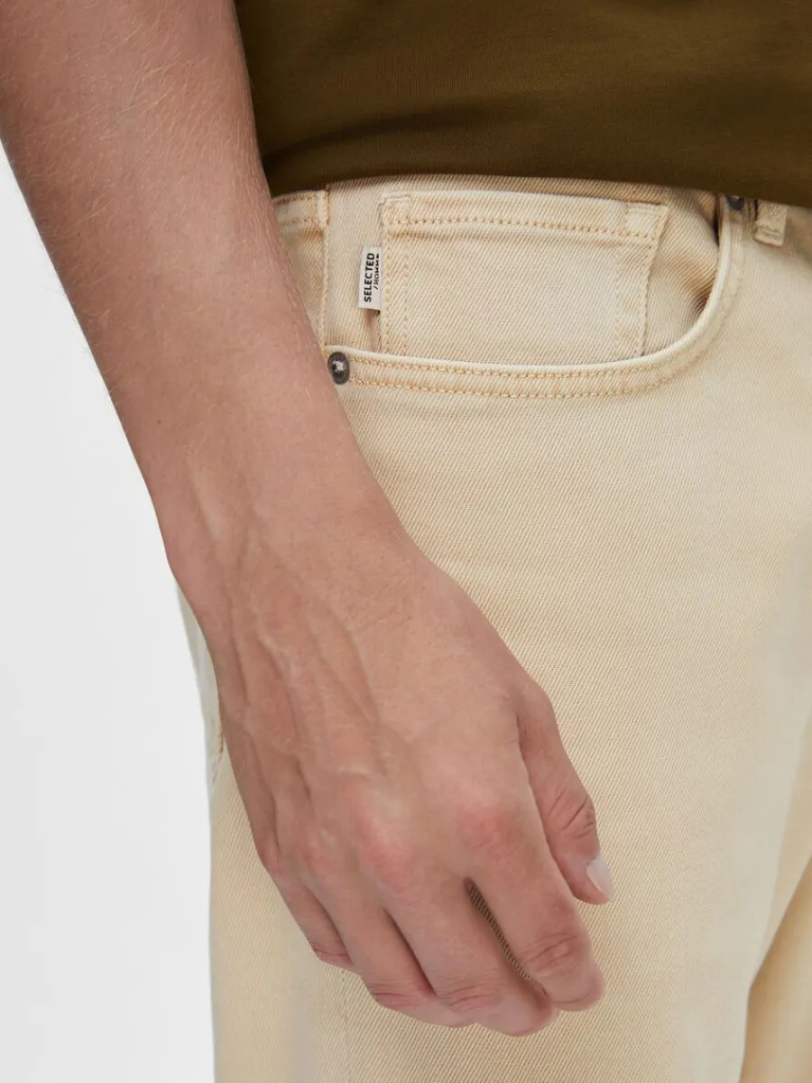ljus_tvtt_straight_fitje_5.webp SELECTED 196 LJUS TVÄTT STRAIGHT FIT-JEANS Beige New