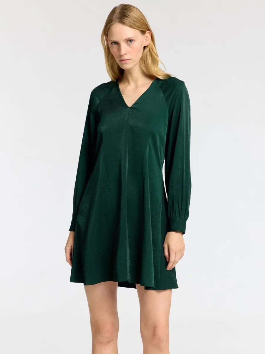 lnga_rmar_kort_klnning_0.webp SELECTED LÅNGA ÄRMAR KORT KLÄNNING Green Shop