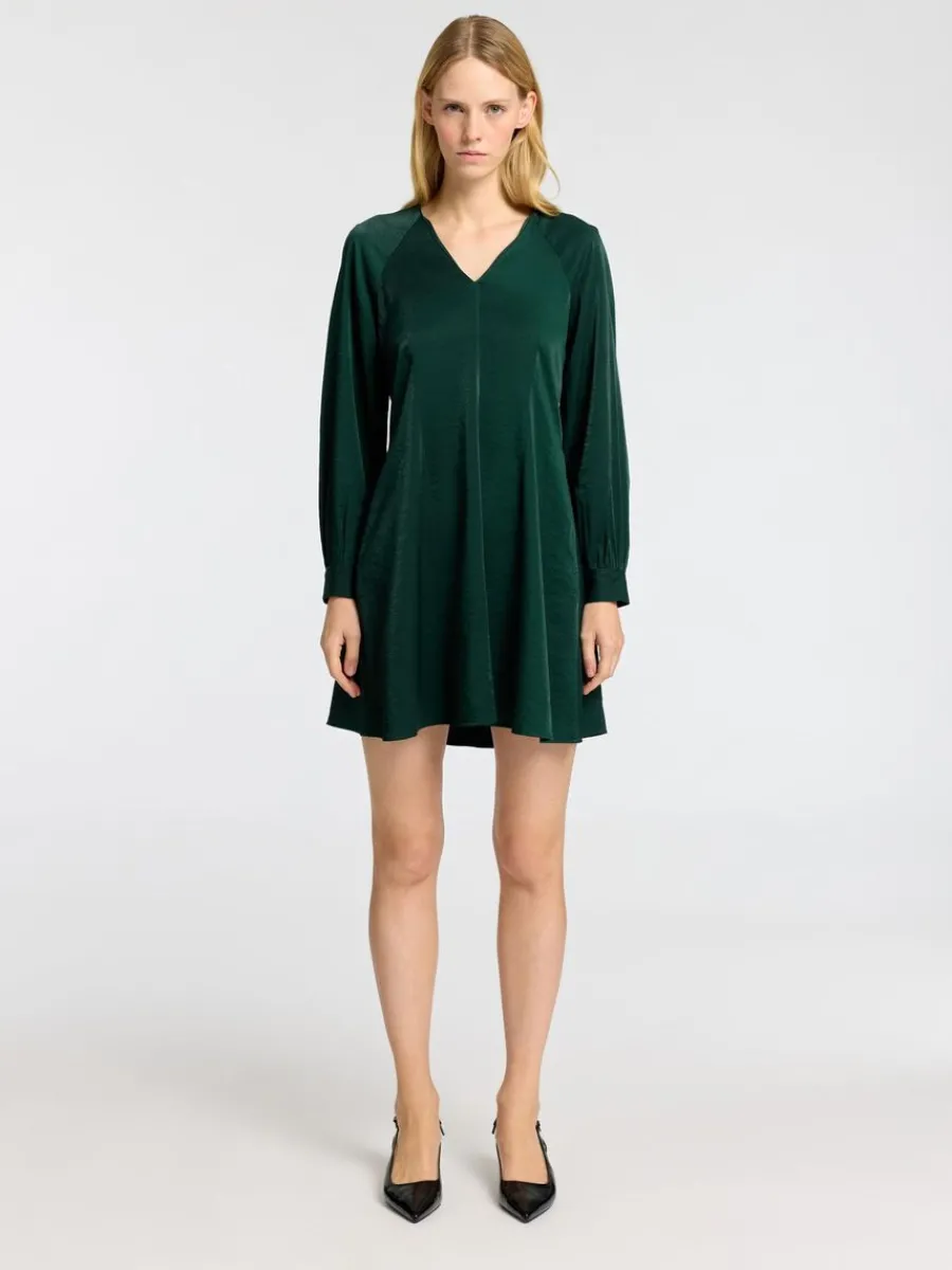 lnga_rmar_kort_klnning_1.webp SELECTED LÅNGA ÄRMAR KORT KLÄNNING Green Shop