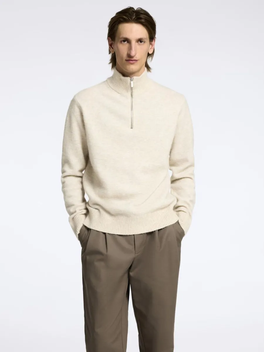 lnga_rmar_trja_med_halvln_0-3.webp SELECTED LÅNGA ÄRMAR TRÖJA MED HALVLÅNGT BLIXTLÅS Beige Outlet