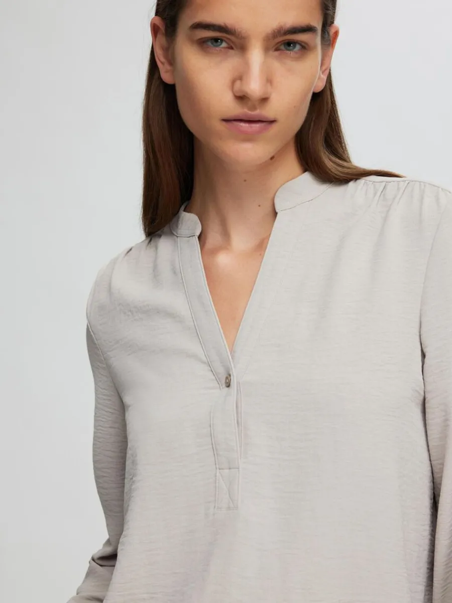 lngrmad_blus_3-3.webp SELECTED LÅNGÄRMAD BLUS Beige Shop