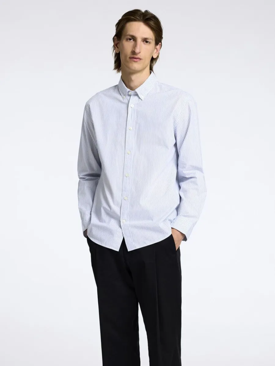lngrmad_buttondownskjorta_0.webp SELECTED LÅNGÄRMAD BUTTON-DOWN-SKJORTA Blue Outlet
